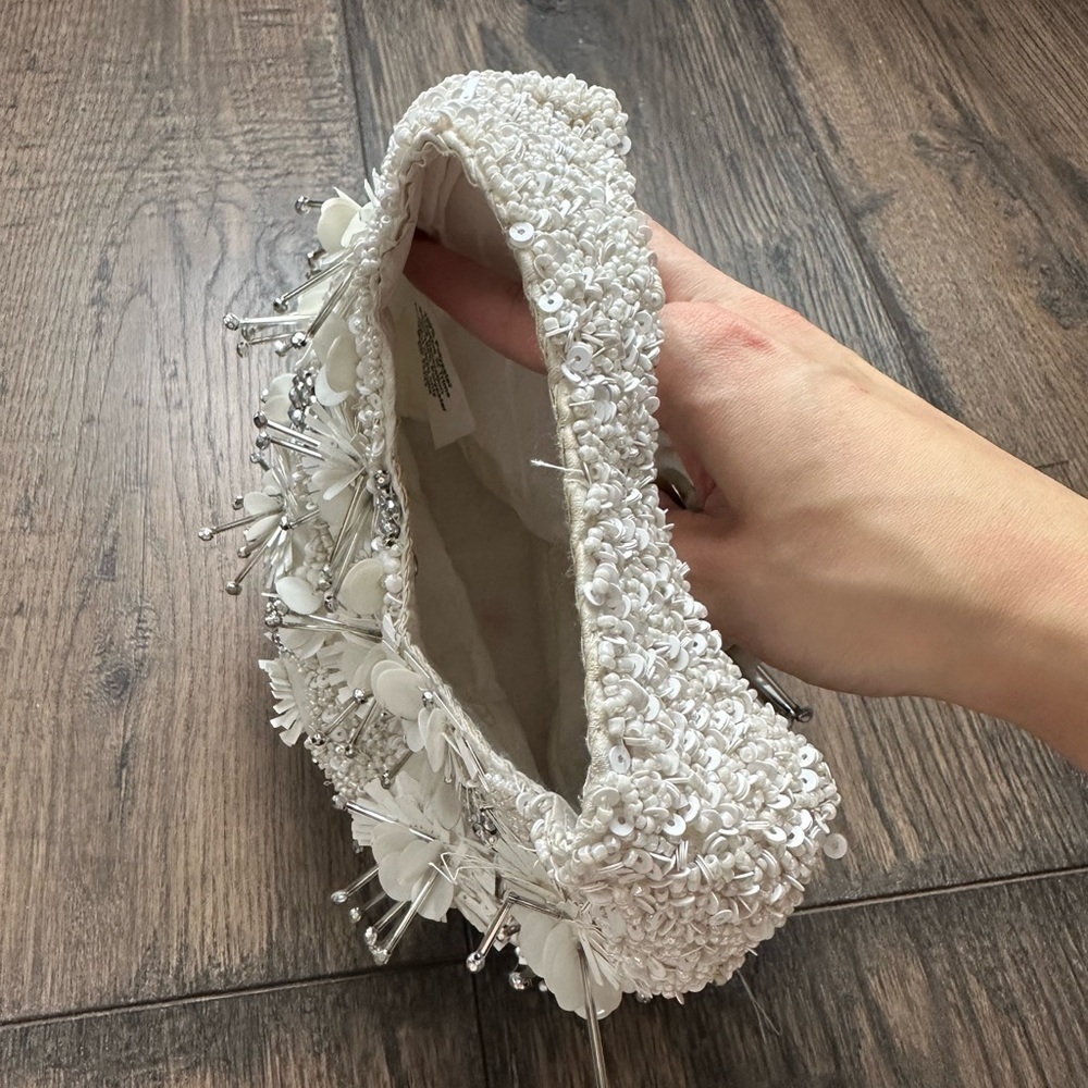 Elegant White Beaded Women's Bag - Picture 5 of 5